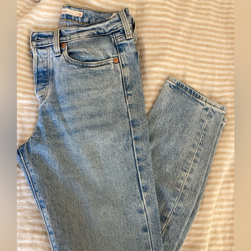 Levi’s Wedgie Jeans